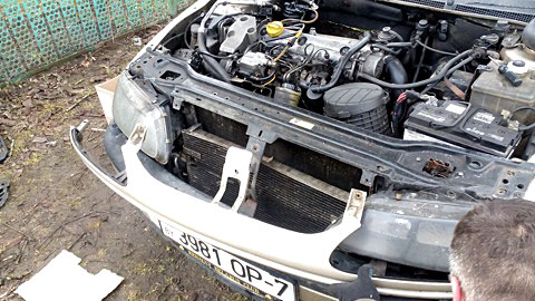 Замена радиатора на Renault Laguna