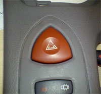Кнопка аварийной сигнализации Renault laguna 2